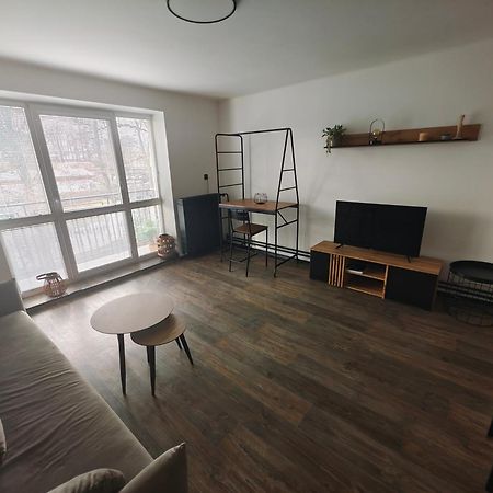 Apartman Opava S Parkovanim Exteriör bild