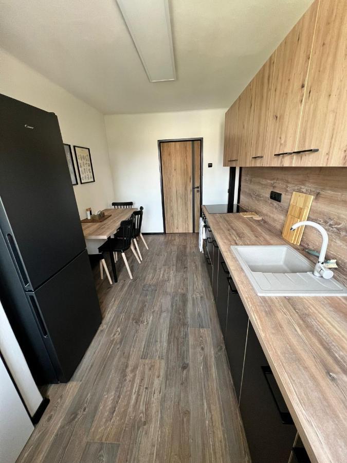 Apartman Opava S Parkovanim Exteriör bild